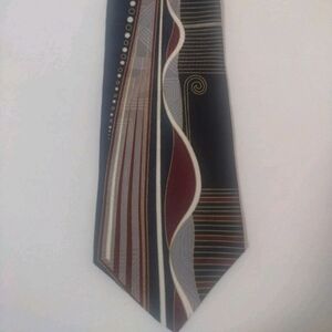 Don Loper Beverly Hills 56.5 X 4" Navy Burgundy Pattern Necktie Swirls Dots